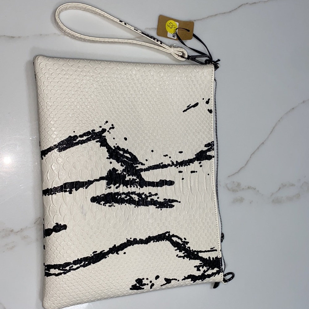 Clutch or Shoulder Purse - Picture 2 of 7